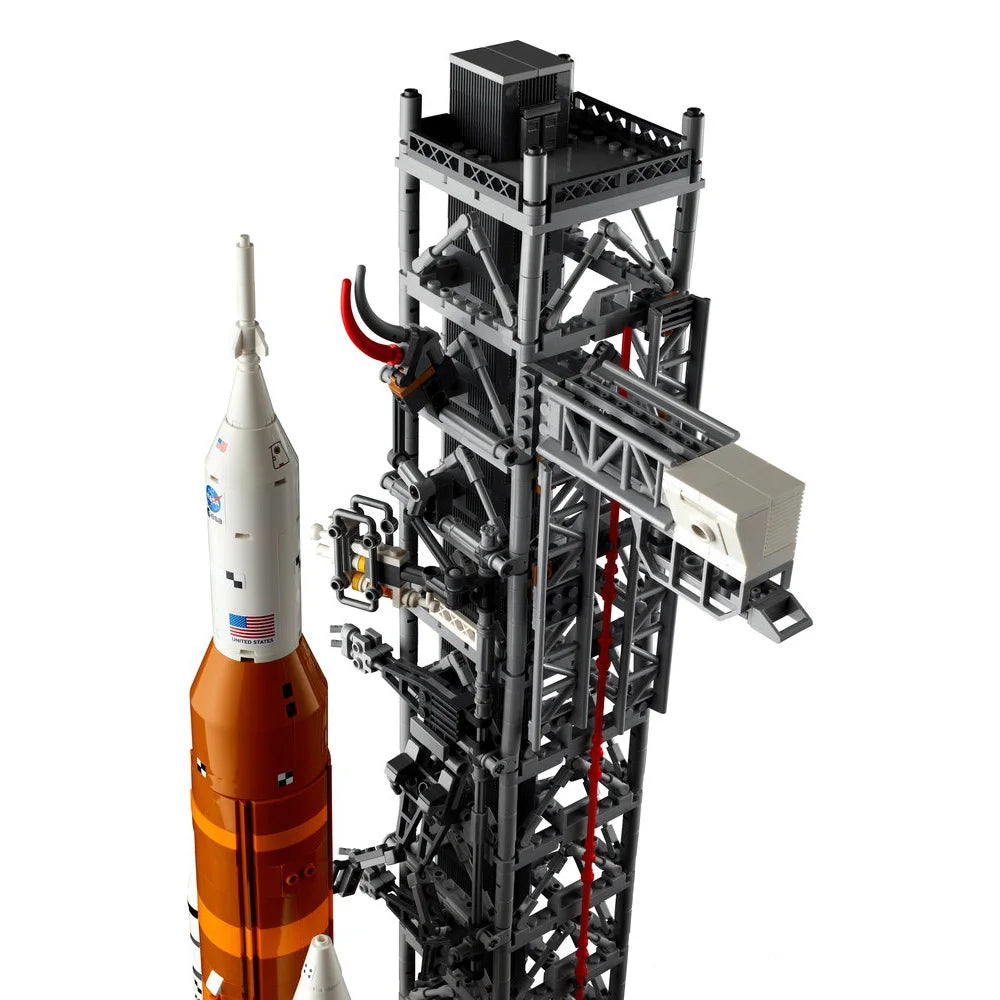 Artemis SLS Rocket Building Kit - 3601 PCS Collector Display Model