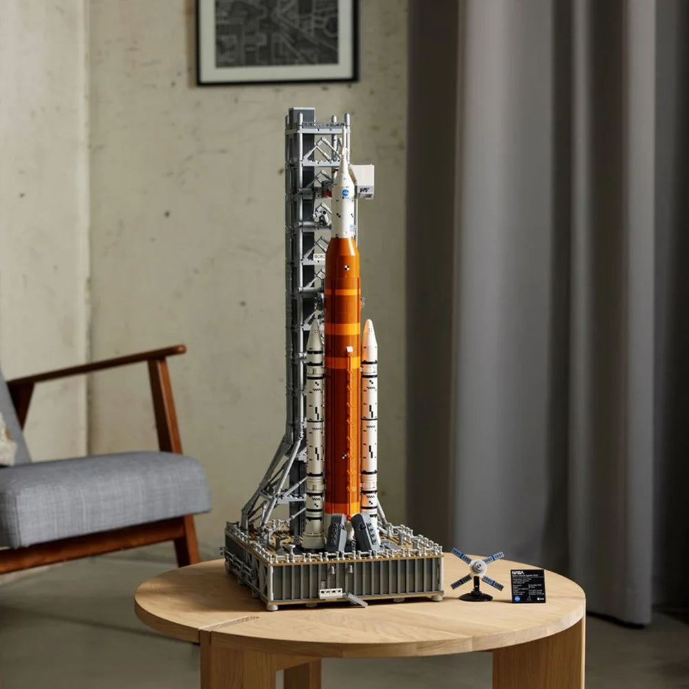 Artemis SLS Rocket Building Kit - 3601 PCS Collector Display Model