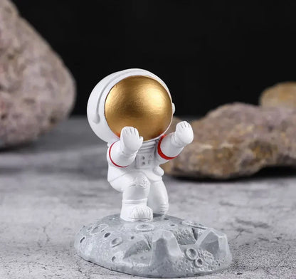 Spaceman Desk Phone Holder – Nordic Astronaut Decor Stand
