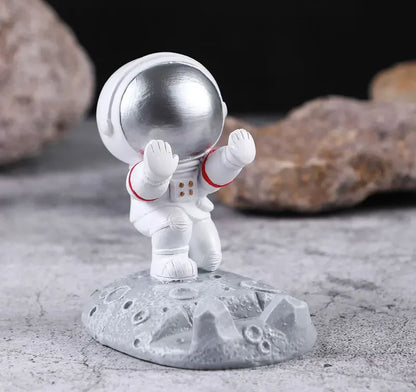 Spaceman Desk Phone Holder – Nordic Astronaut Decor Stand