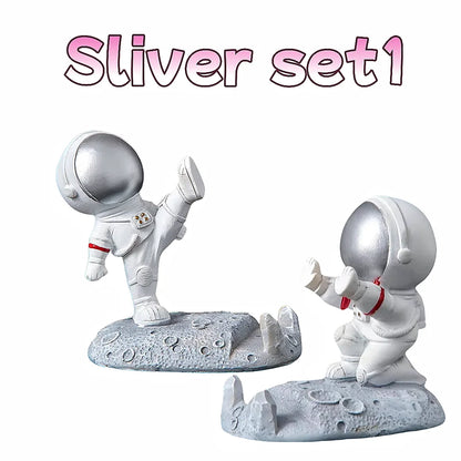 Spaceman Desk Phone Holder – Nordic Astronaut Decor Stand